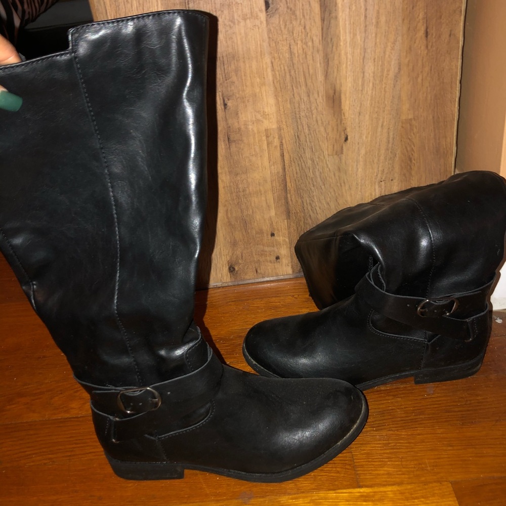 Black boots